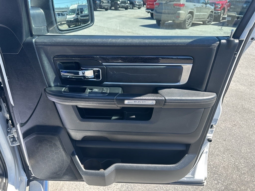 2017 RAM 1500 Limited Crew Cab 4x4 5'7' Box